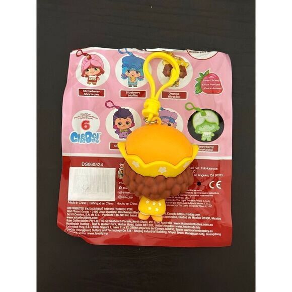 Strawberry Shortcake Orange Blossom Chibi Scented Clip Keychain - Picture 3 of 5